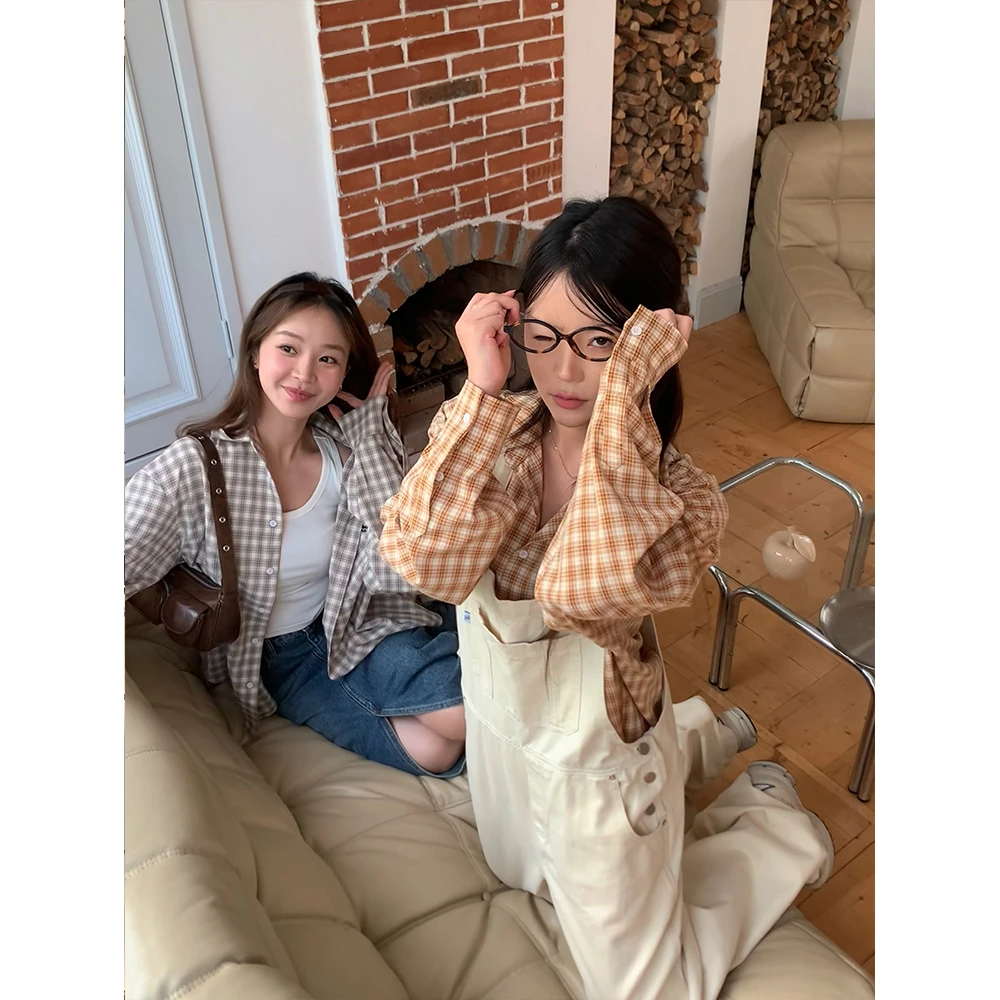 [清清福利]首尔街拍复古宽松 抗皱格纹衬衫Awake And Awesome