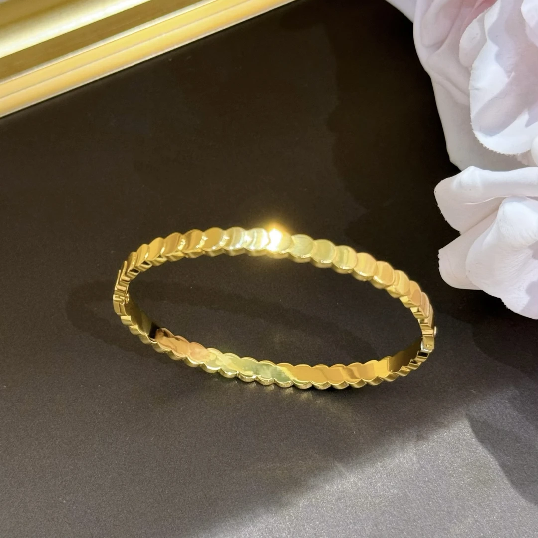 合金手镯 杨杨babytime 可碰水！波光粼粼龙鳞手镯大气蜂窝蜂巢镯