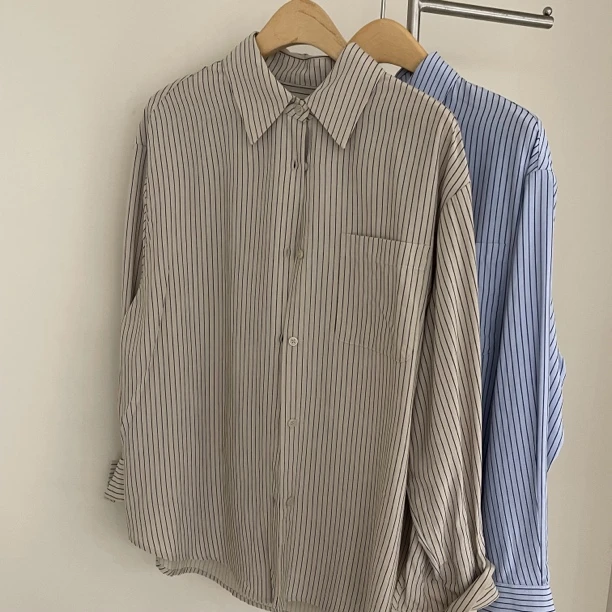 00798卷耳24AW6415竖条衬衫