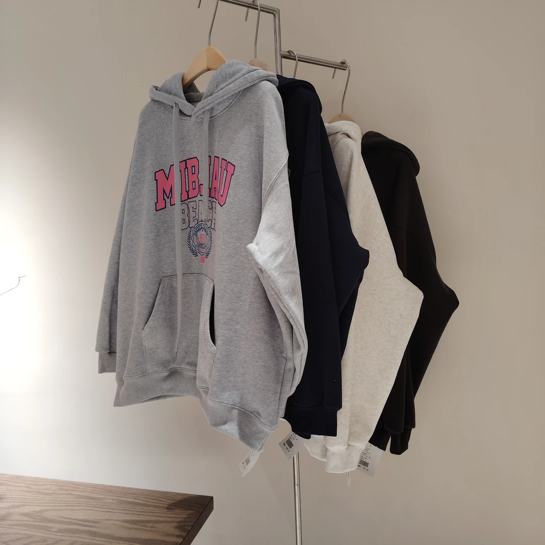 00149卷耳24AW5033字母连帽加绒卫衣