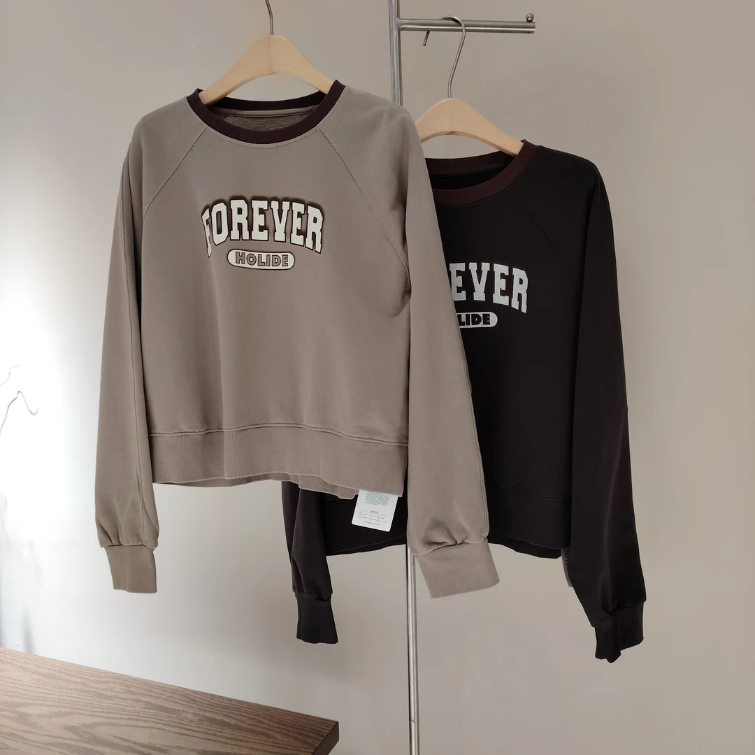 00132卷耳24AW3181拼色领字母卫衣