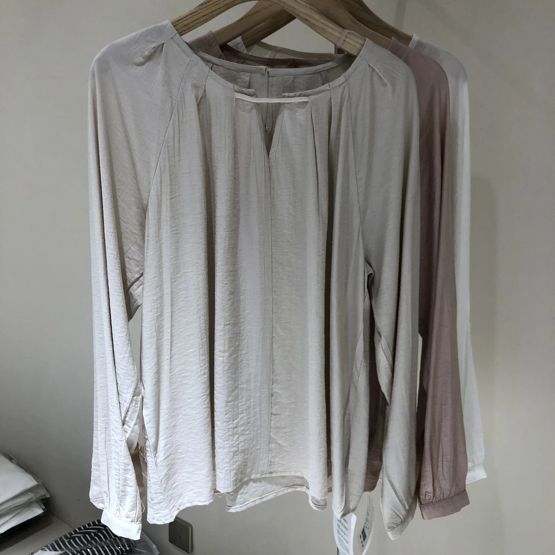 00603卷耳24AW2F389捏摺小衫