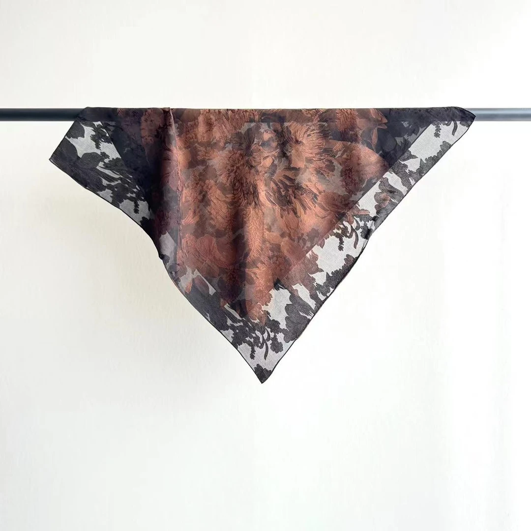 楊楊【松烟晓梦】重磅新款 桑蚕丝香云纱剪花绡女士围巾丝巾65*65