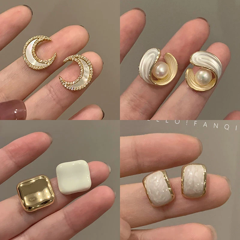 精致小巧高级感耳钉气质精致火爆款高级感网红耳环无耳洞简约法式