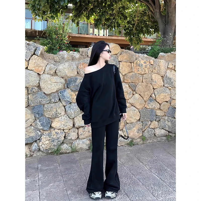 时尚套装女秋季慵懒宽松设计感斜肩长袖卫衣显瘦微喇休闲裤两件套
