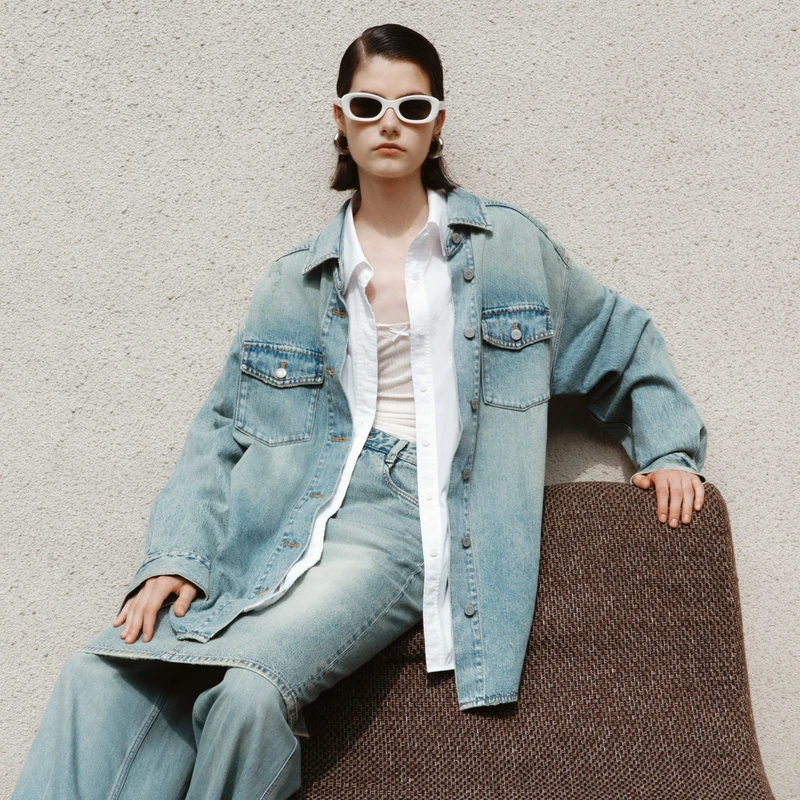 MOCO复古洗褪手工磨边棉质中性廓形牛仔衬衫MBD3SHT005