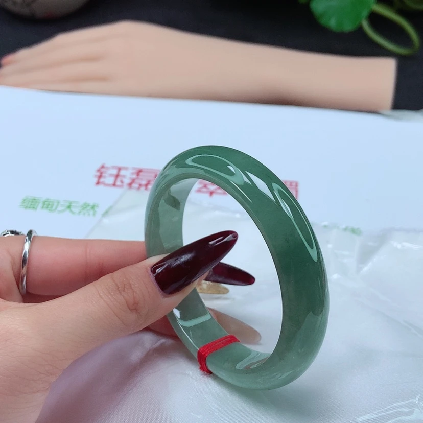 【闪购商品】翡翠手镯未镶嵌圈口55