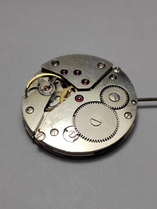 库存手表（以直播间为准）不喜欢不佩戴不拆膜支持退货