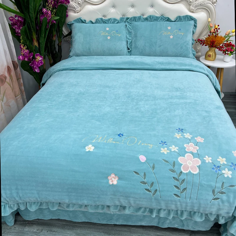 8.5~9斤纯色刺绣花韩版荷叶花边牛奶绒四件套床裙款秋冬加厚保暖