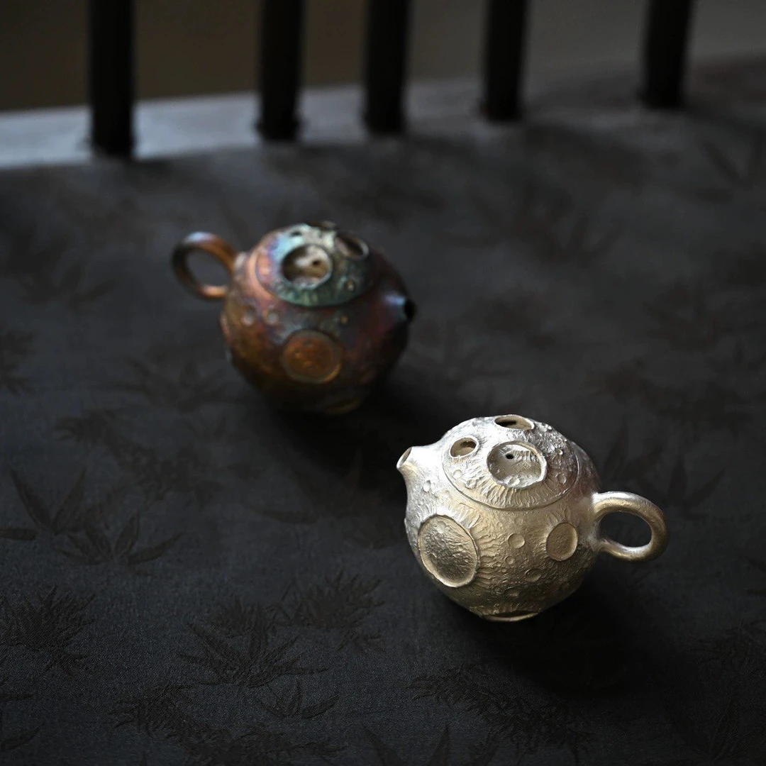 【南风】鎏银小月球紫砂壶烧箔工艺