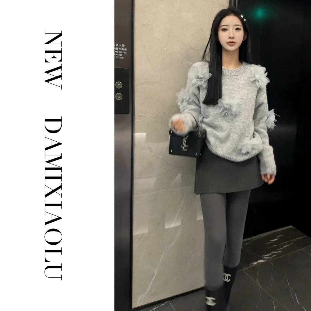 【大米和小鹿】2024秋冬圆领立体花朵设计高级慵懒风毛针织衫S2308