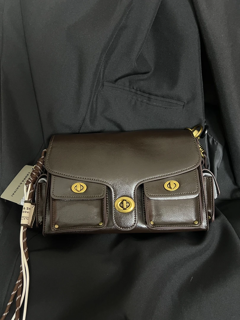 24新款休闲时尚单肩斜跨包3918