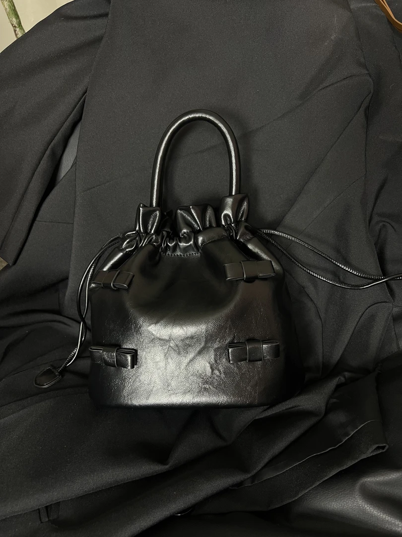 24新款休闲时尚单肩斜跨包2885