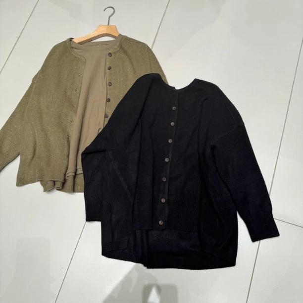 #89561 春款设计师风格 不规则设计短款毛衣外套上衣