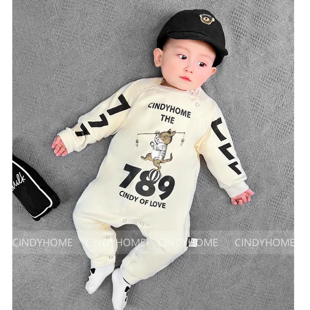 婴儿连体衣服春秋季满月百天宝宝帅气哈衣新生儿超萌外出纯棉爬服