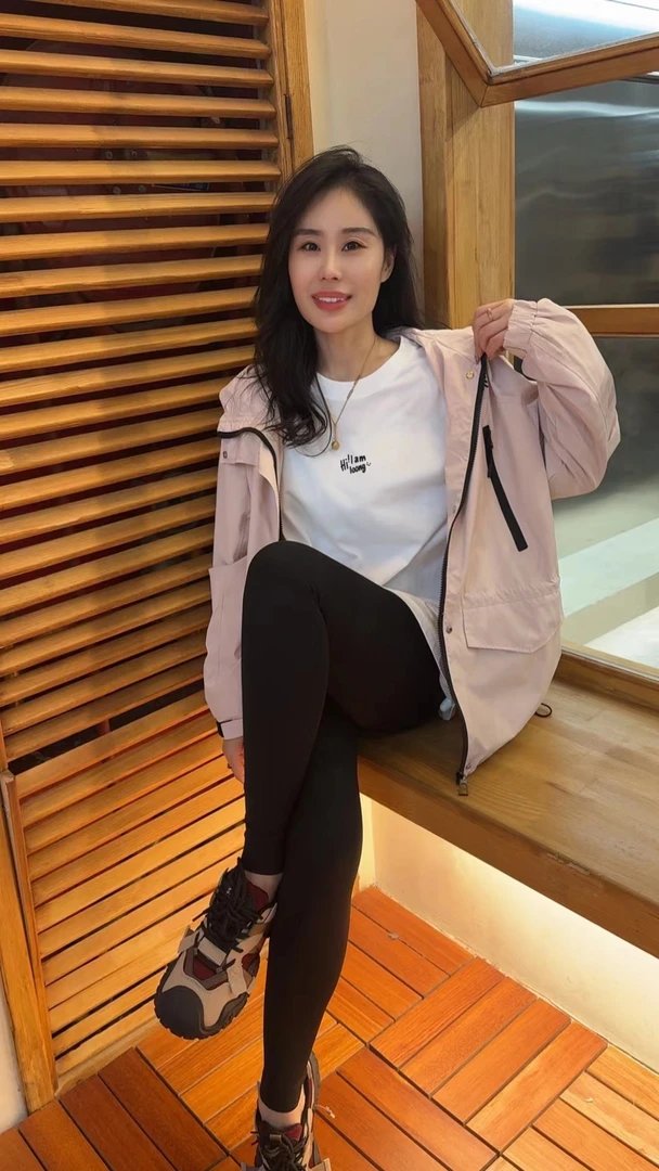 Miss huo 刺绣标冲锋衣外套 A 粉色  2051