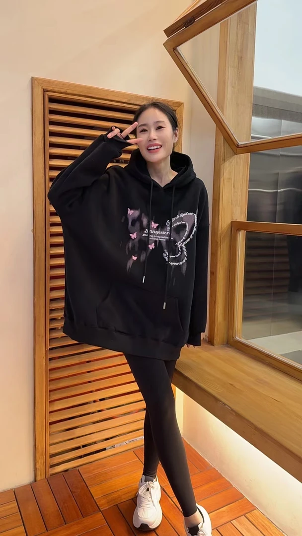 Miss huo 蝴蝶印花加绒卫衣 A黑色 6521