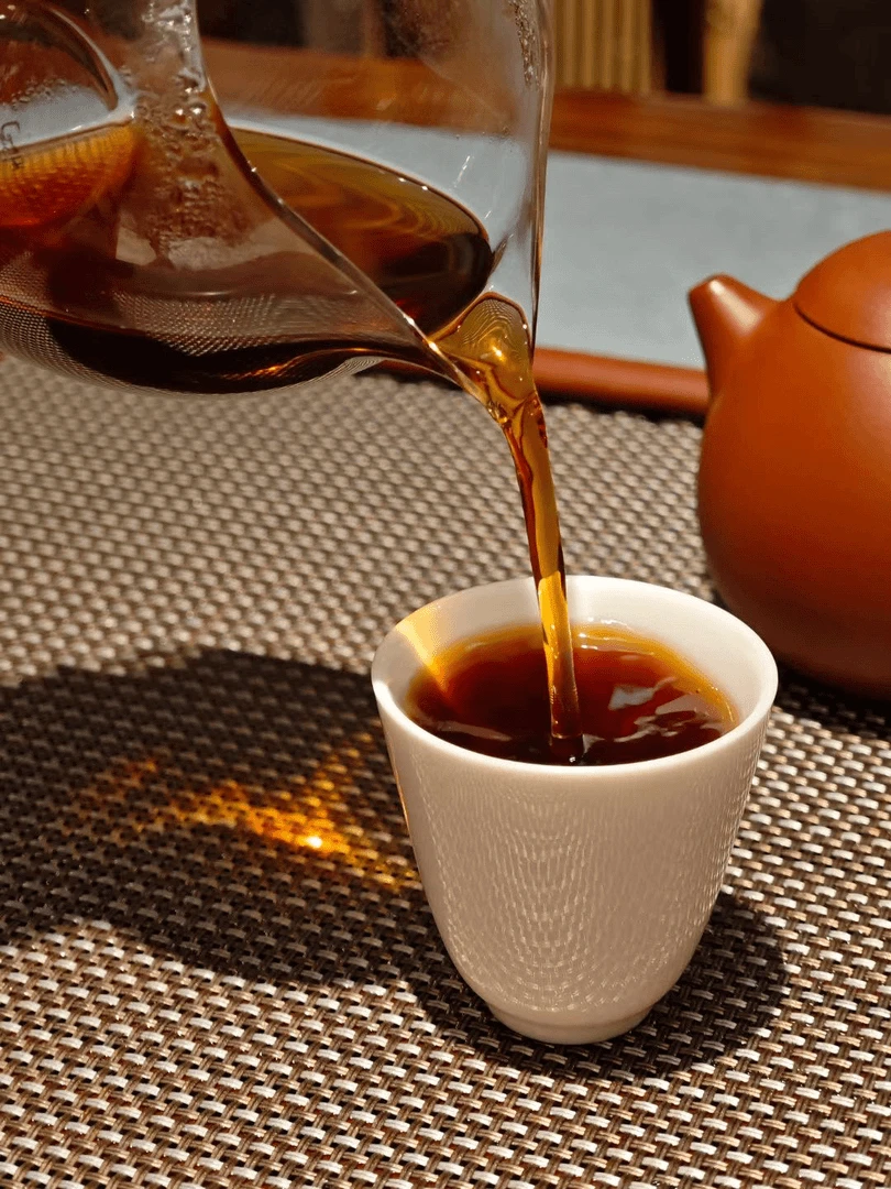 新品昔归熟【圆片】16年古树头春8克圆片（茶气足口感醇厚）