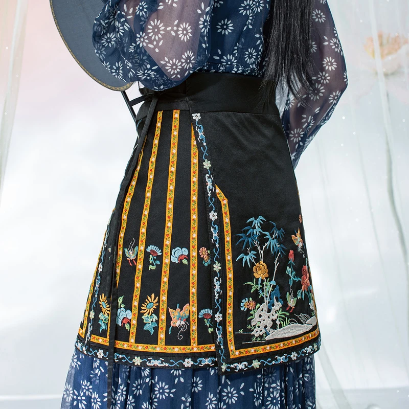 生活在左改良马面裙2022秋季新品原创复古绣花黑色腰带女腰封装饰