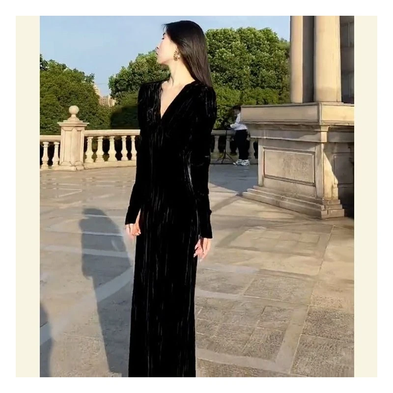 2024秋季新款高端轻奢赫本风御姐小众设计感小众炸街高级感女装