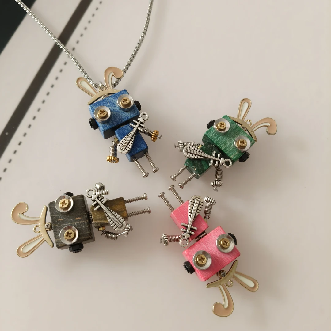 钛钢木质吊坠 木制机器人手工制作小兔子图案机器人项链钥匙扣