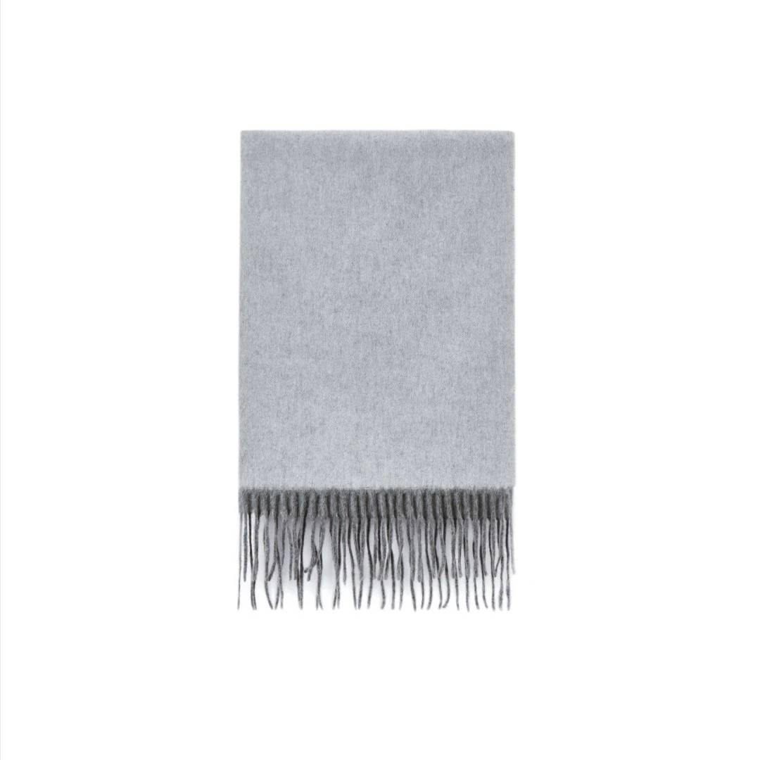 灰色羊毛围巾