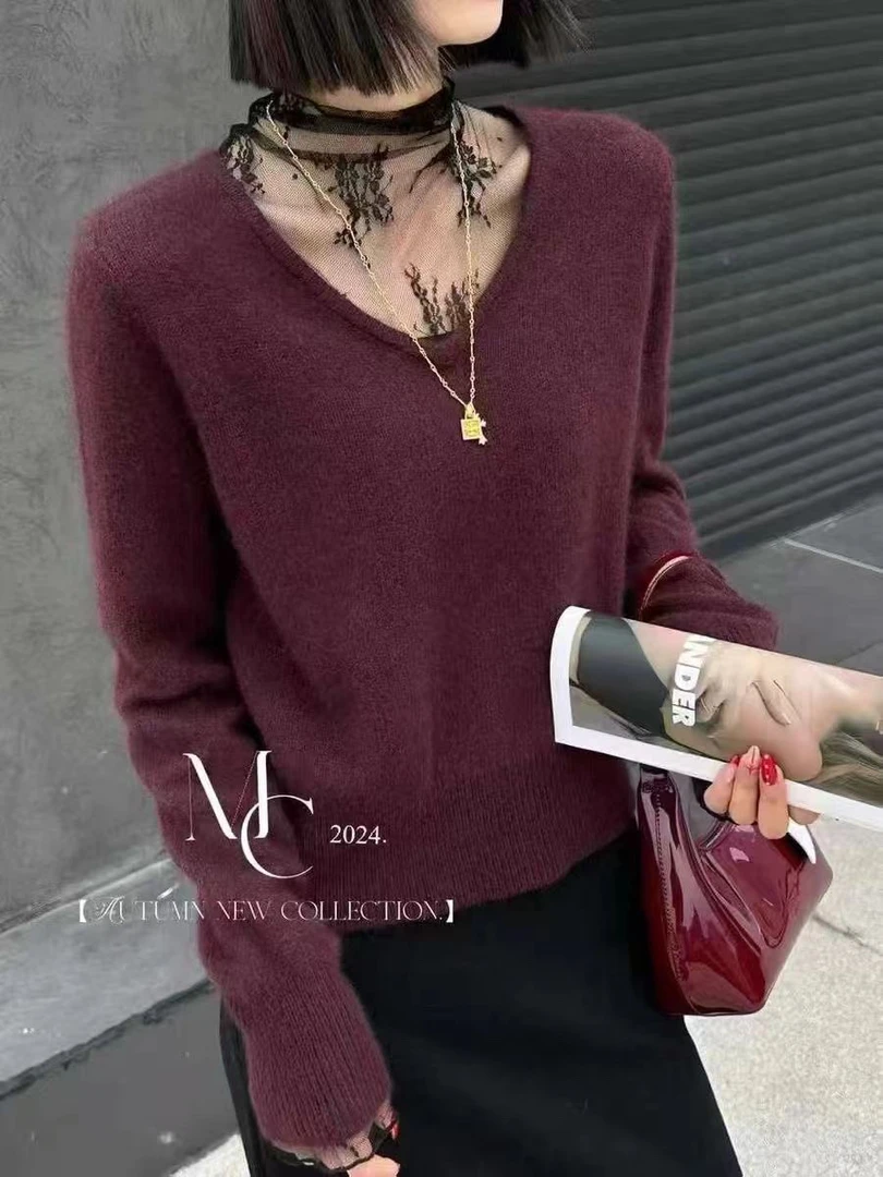 秋冬新款洋气时尚蕾丝拼接毛衣