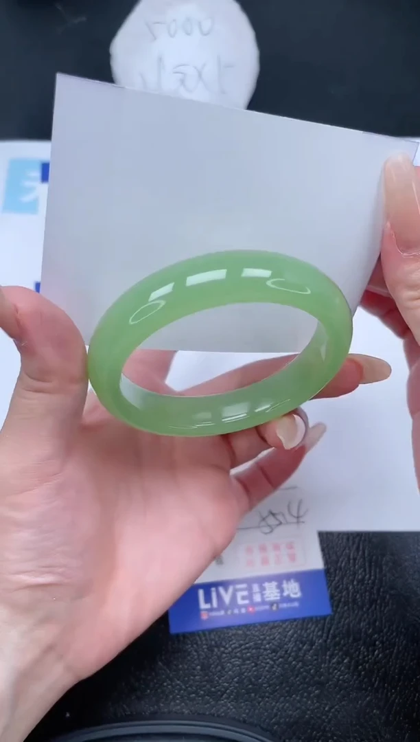 【闪购商品】石英质玉手镯未镶嵌T44-55.4