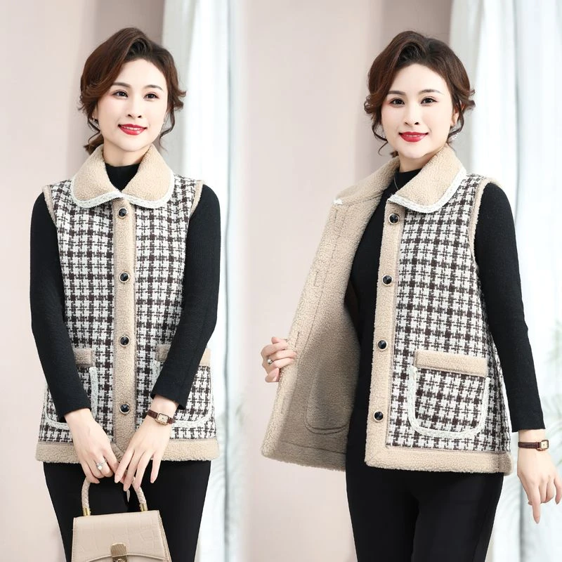 新中式秋冬新款2024洋气中老年妈妈装加绒加厚格子背心坎肩马甲女
