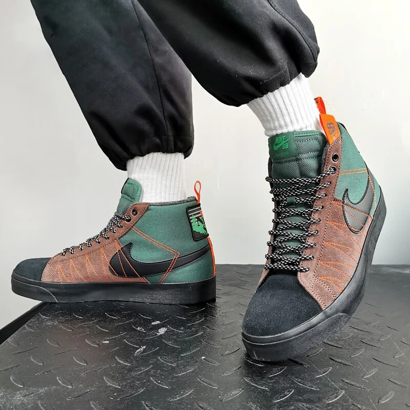NIKE SB Zoom Blazer男子秋冬加绒开拓者中帮休闲板鞋DC8903-300