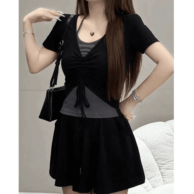 撞色假两件V领挂脖短袖T恤女夏季设计感修身显瘦别致甜辣短款上衣