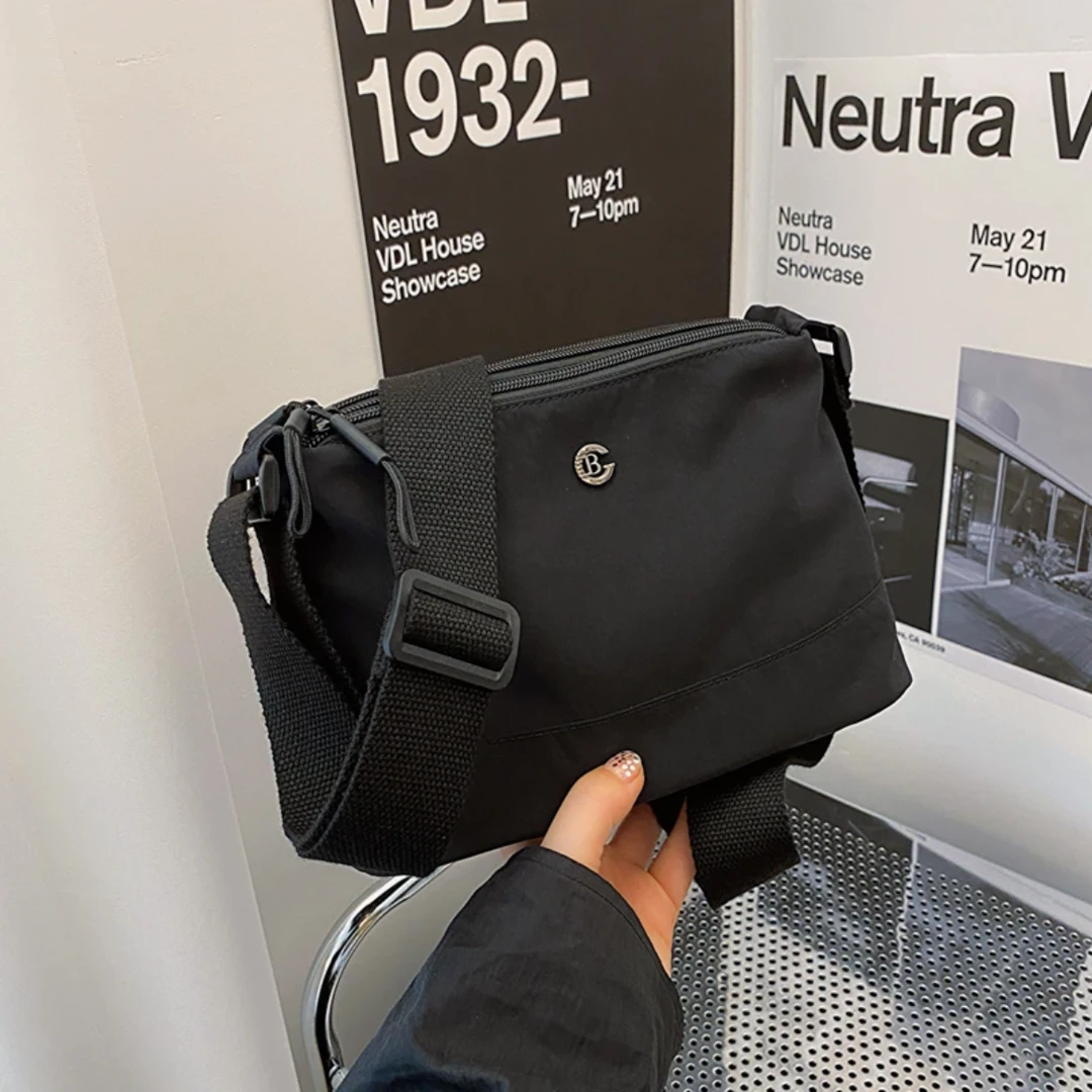 8010 黑色 高品质时尚百搭单肩斜挎包 FH（宽25cm*高16cm*厚10cm）