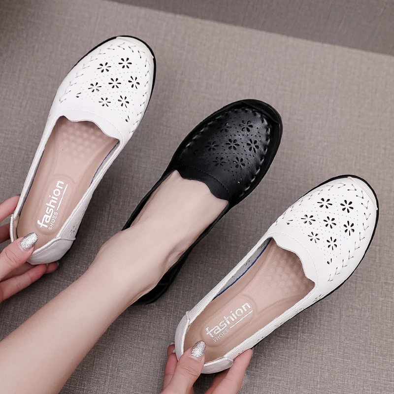 妈妈鞋子舒适休闲透气软底防滑圆头中老年百搭夏季镂空牛筋底