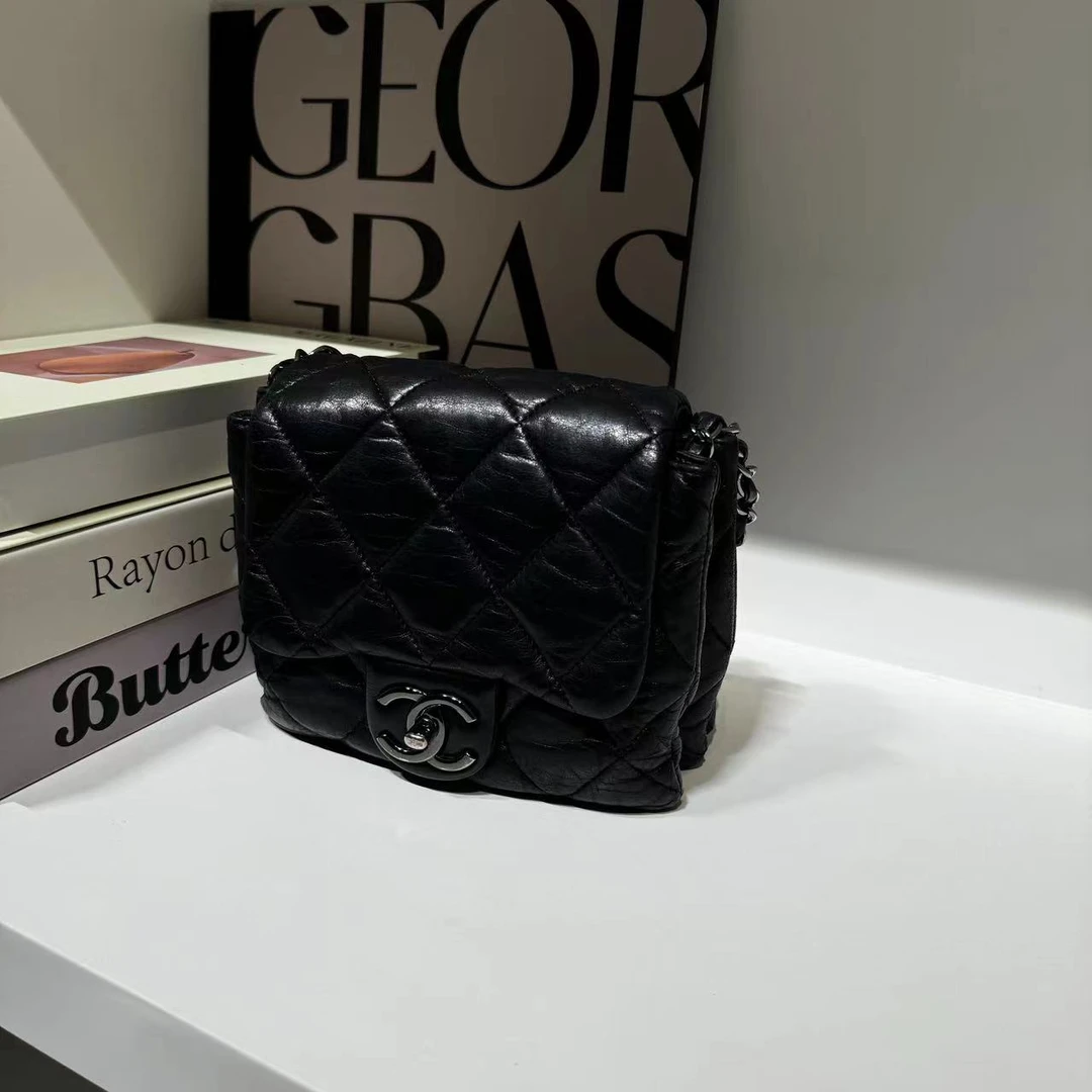 95新  HIHI精选/Chanel 黑银三折方胖子