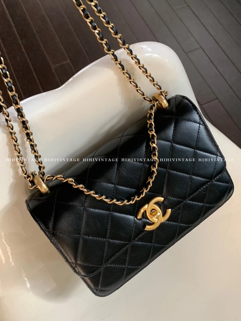 99新 Chanel/香奈儿 HIHI/21A 黑金牛皮双金珠口盖包 /10932076