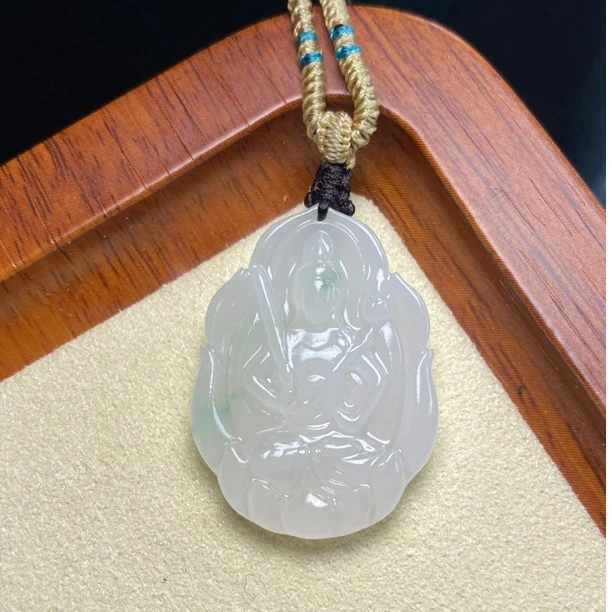 【宝宝款】天然翡翠果冻底白底青飘绿花宝宝虚空藏菩萨属相牛和虎