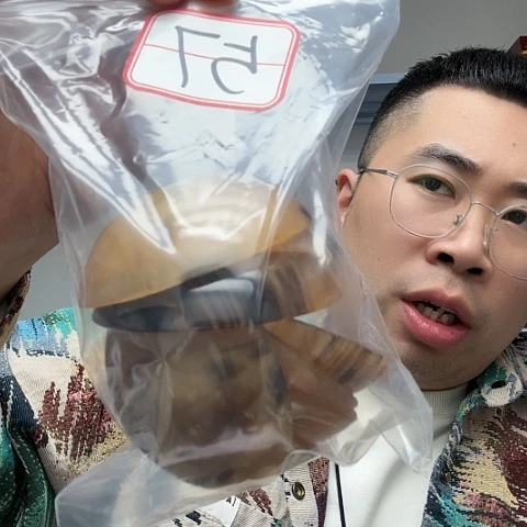 橄榄核核雕工艺品57