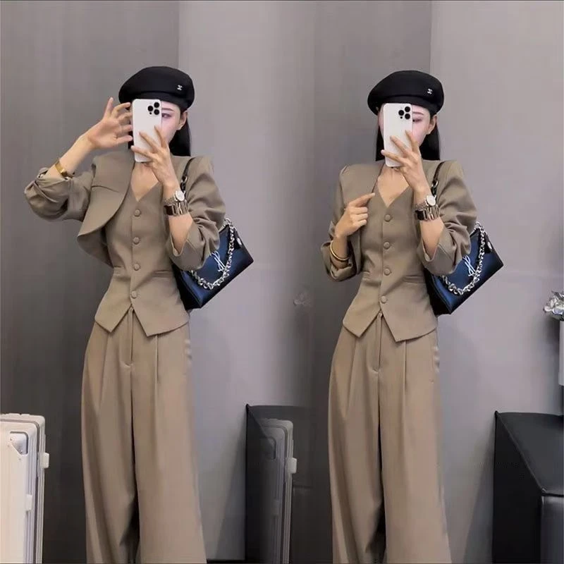 网红爆款秋季新款欧货潮休闲时尚高级感西装马甲阔腿裤套装三件套