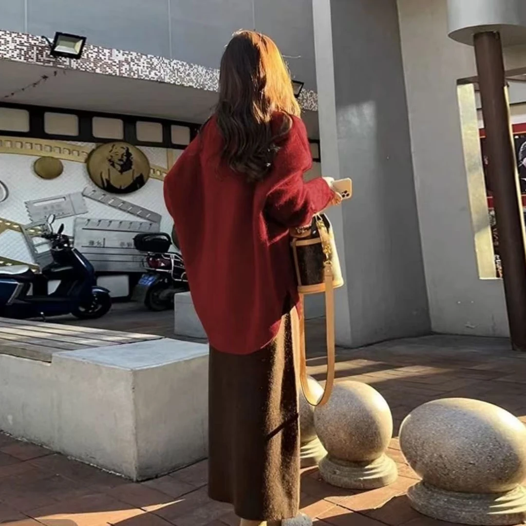 时尚潮流打底衫秋冬新款显瘦气质网红针织休闲百搭红色宽松洋气