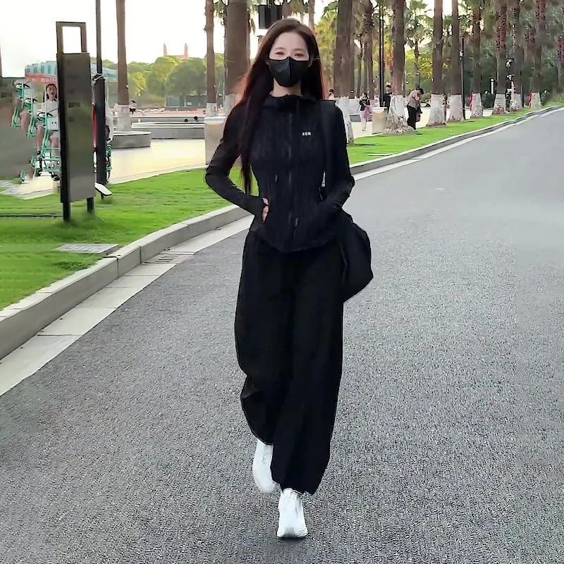 黑色气质两件套女2025年新款运动服穿搭防紫外线网红款运动服套装