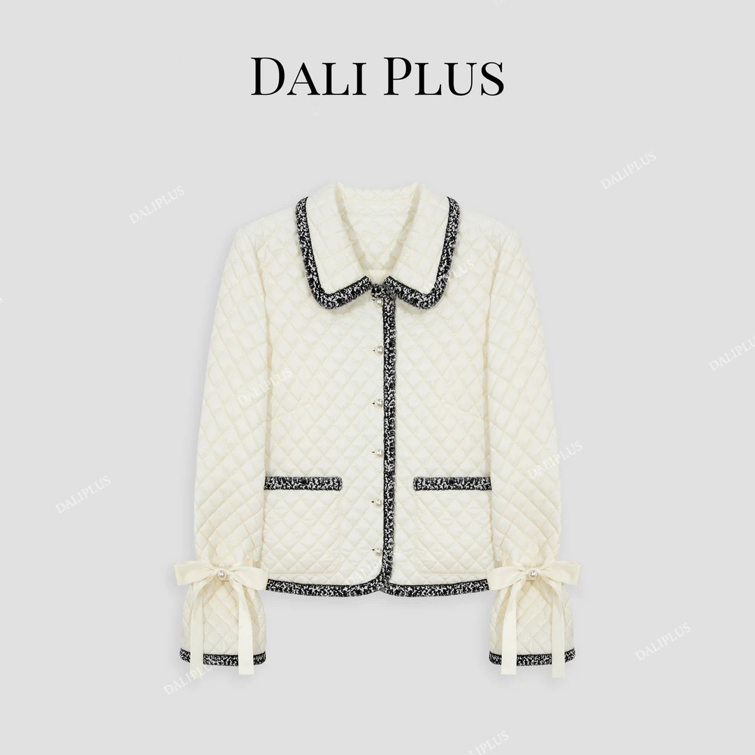 DALI PLUS法式小香风菱形格蝴蝶结喇叭袖翻领棉服外套-D4ST0192