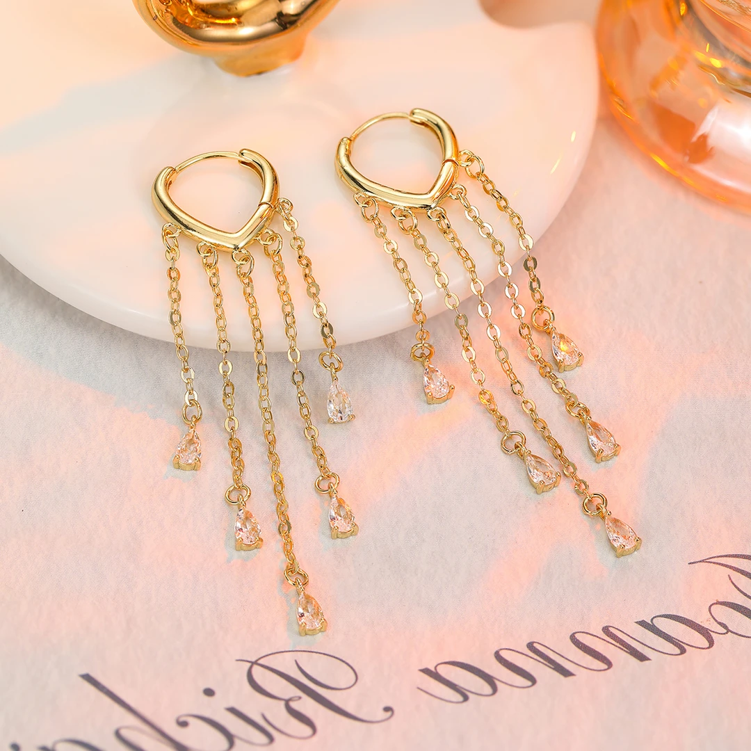 铜合金合成锆石耳饰 爱心气质轻奢时尚超仙精致手工流苏耳饰