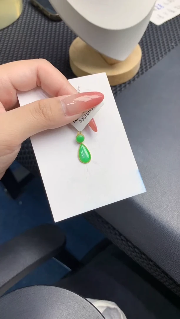 【闪购商品】翡翠颈饰18K金镶嵌000000000