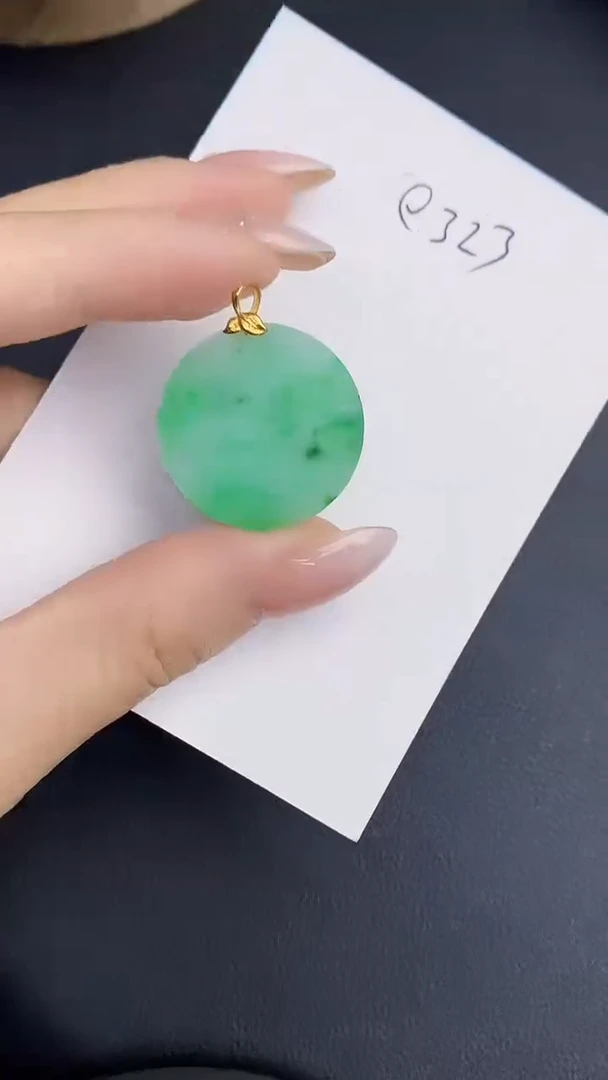 【闪购商品】翡翠颈饰18K金镶嵌0000000000