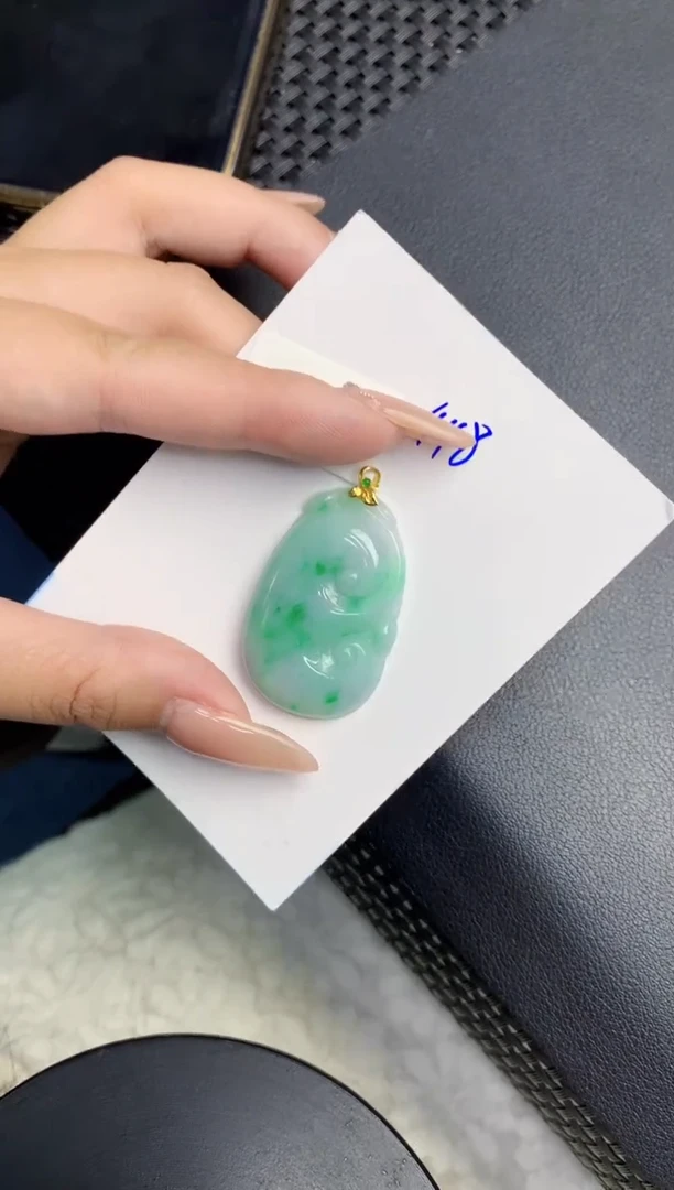 【闪购商品】翡翠颈饰18K金镶嵌00000000000