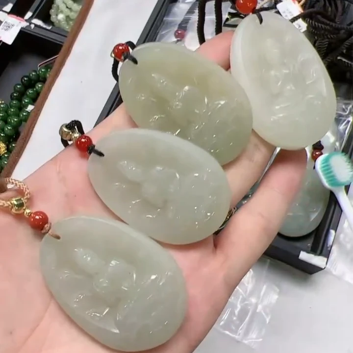 玉美人菲菲/34749和田玉千手观音吊坠/多样性发一