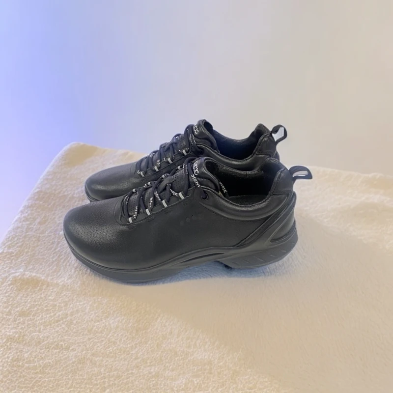 【VRKK】秋季黑色休闲小经典皮鞋运动风格柔软舒适耐穿透气健步鞋