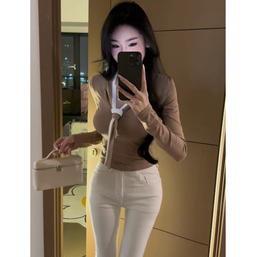 迈沃格设计感拼色领带式纯欲长袖上衣女装T恤洋气减龄内搭打底衫