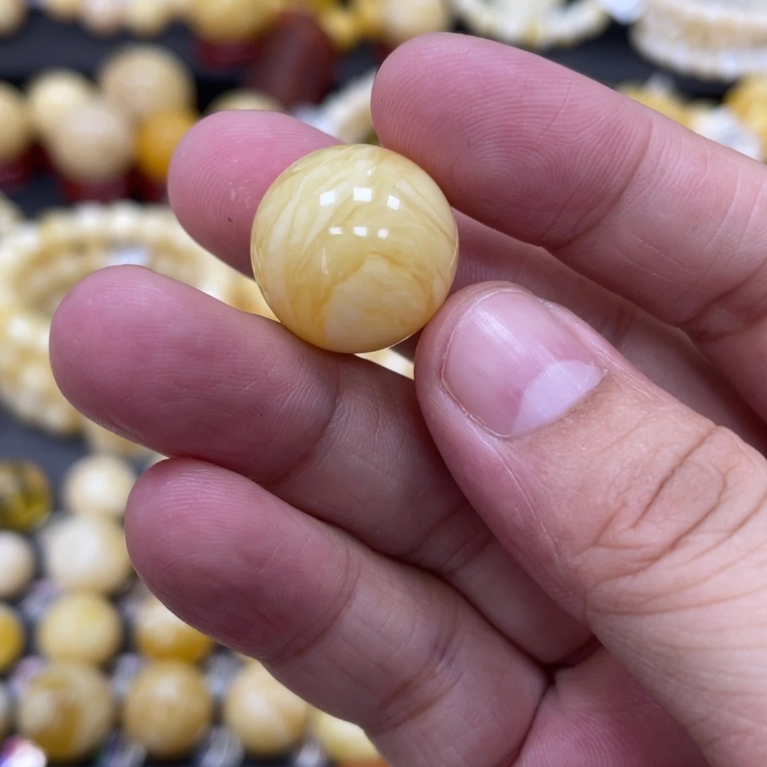 琥珀珠宝奇石未镶嵌18.1mm微瑕疵