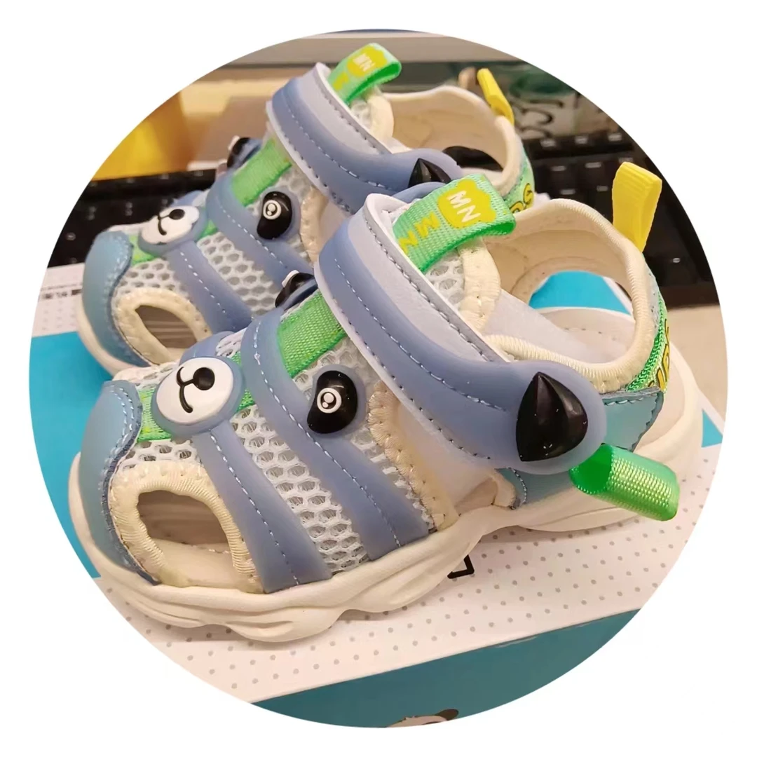 111几米熊小熊眼睛机能凉鞋